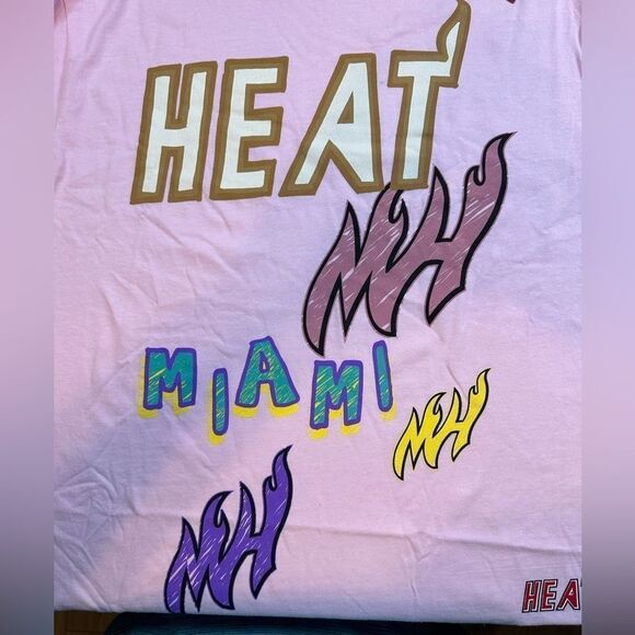 NWT Mitchell & Ness Pink NBA Miami Heat Long Sleeve Tee Shirt - Size Medium - Picture 9 of 9